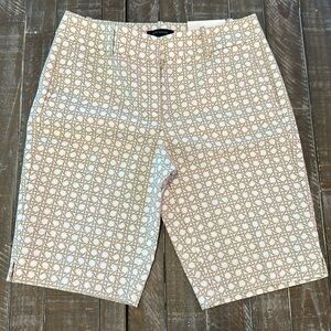 Ann Taylor Boardwalk Short Size 4